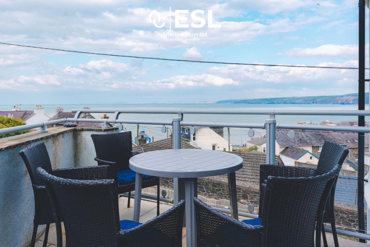 Beautiful En Suite 5 Bedroom Home With Sea Views 뉴키 외부 사진