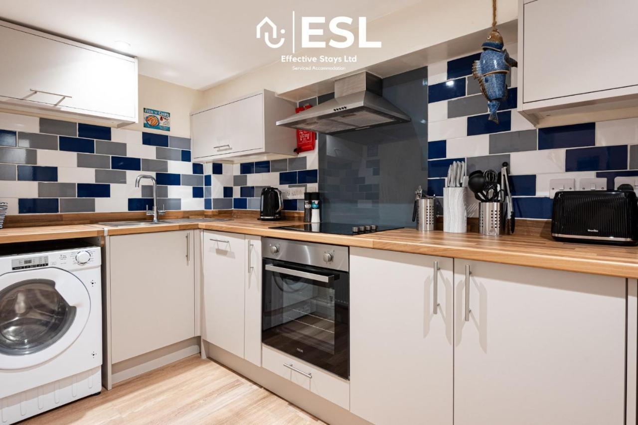 Beautiful En Suite 5 Bedroom Home With Sea Views 뉴키 외부 사진