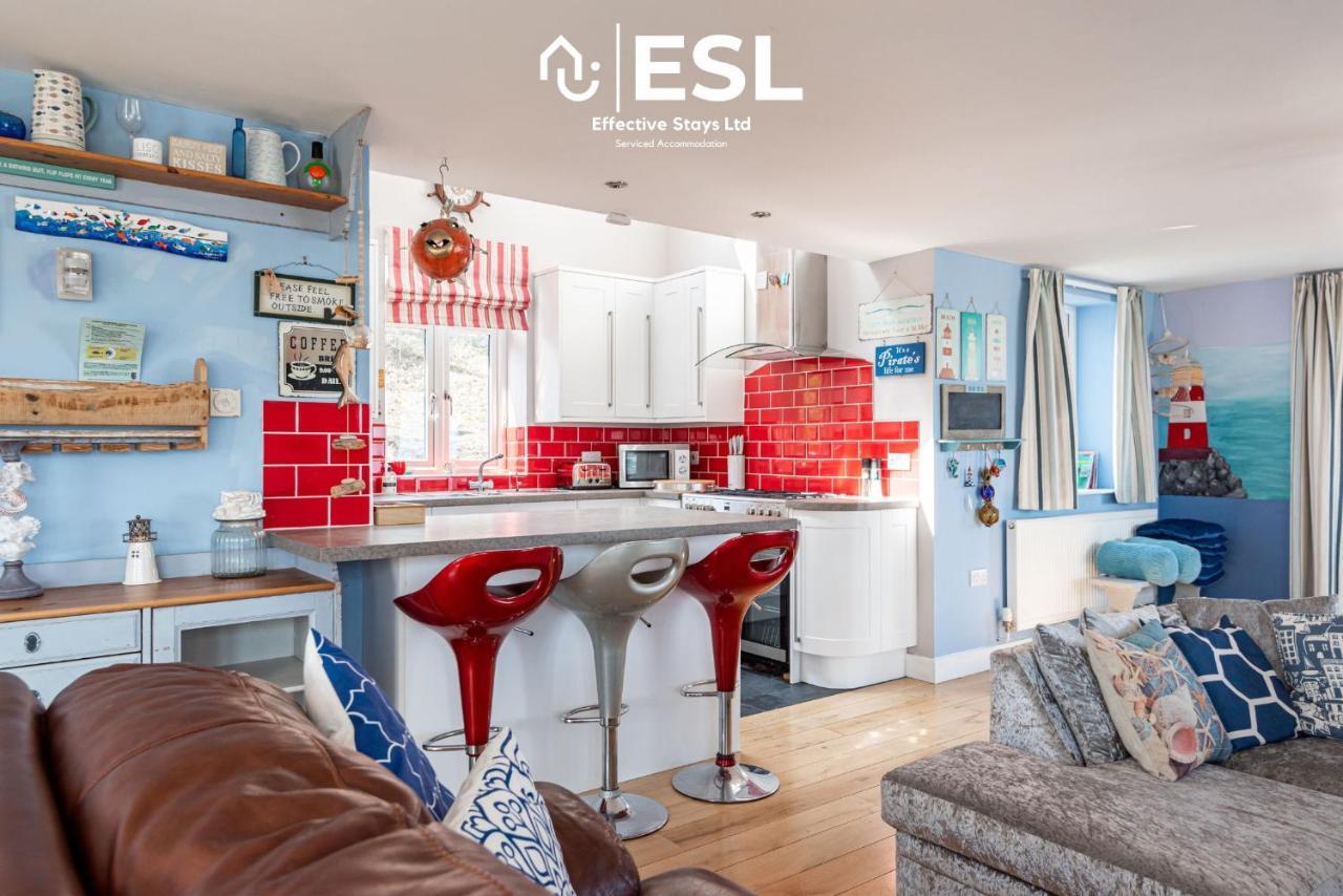 Beautiful En Suite 5 Bedroom Home With Sea Views 뉴키 외부 사진