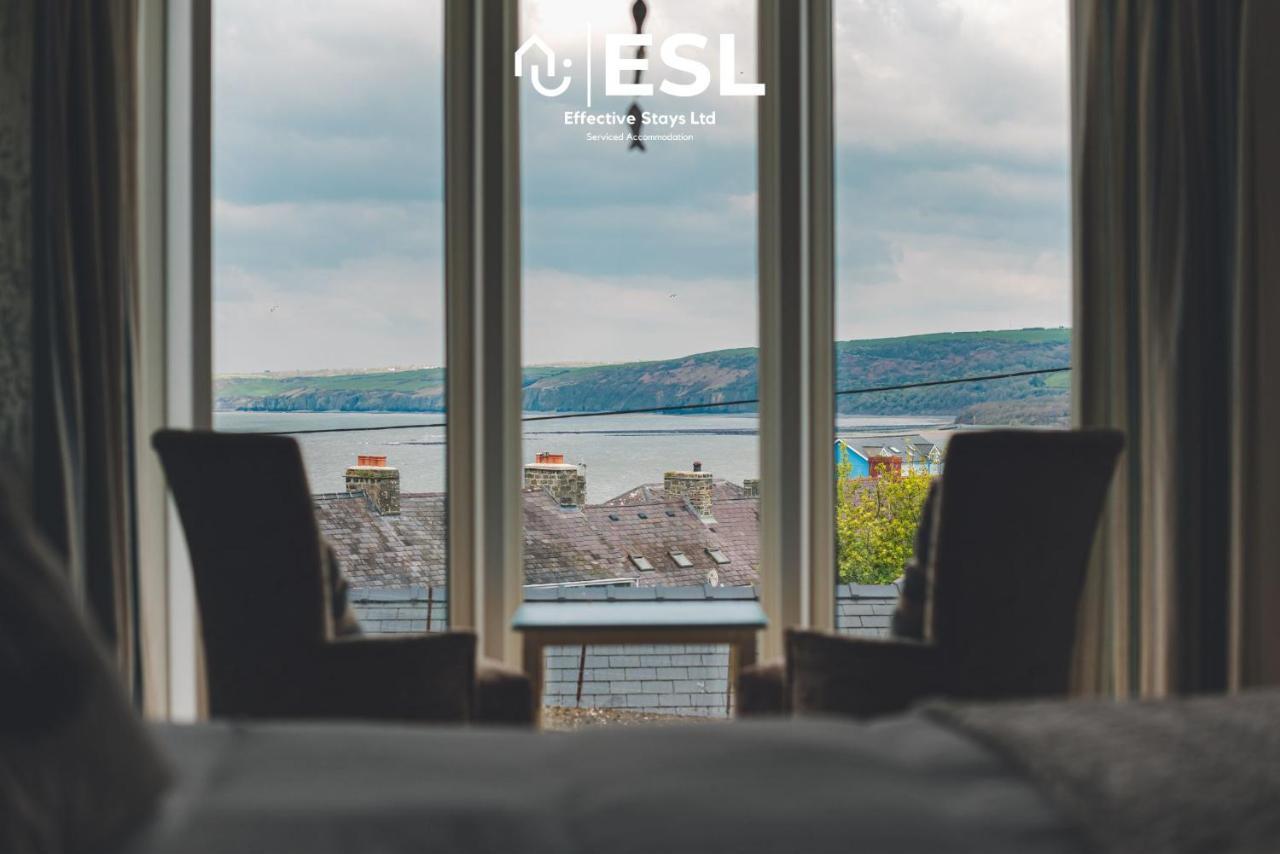 Beautiful En Suite 5 Bedroom Home With Sea Views 뉴키 외부 사진