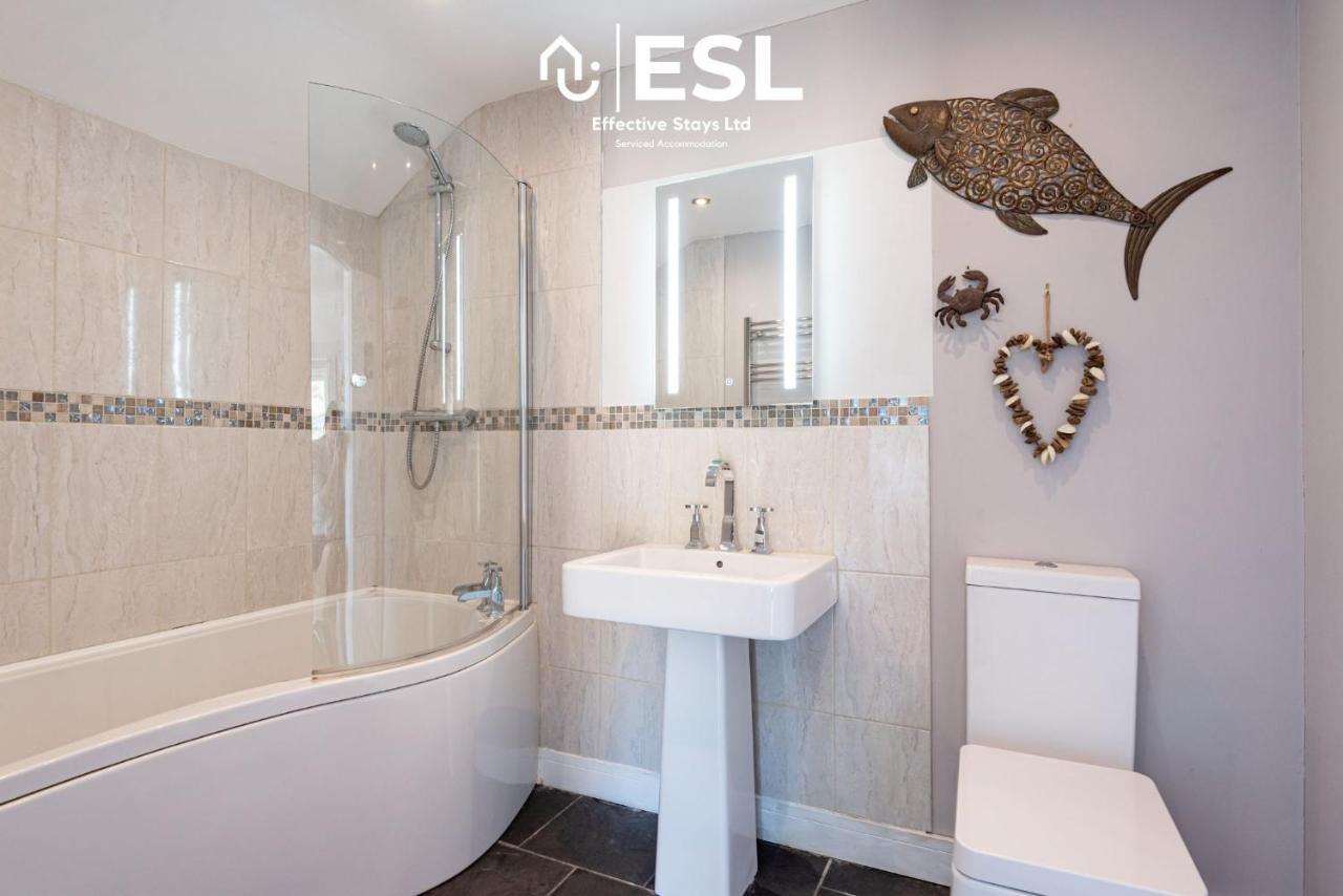 Beautiful En Suite 5 Bedroom Home With Sea Views 뉴키 외부 사진