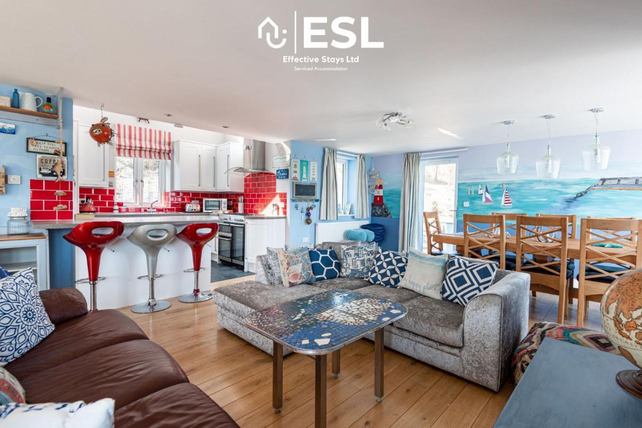 Beautiful En Suite 5 Bedroom Home With Sea Views 뉴키 외부 사진