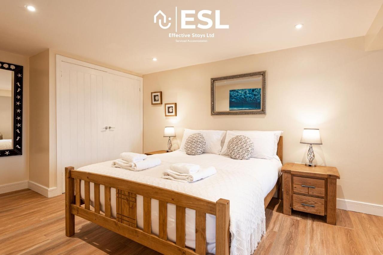 Beautiful En Suite 5 Bedroom Home With Sea Views 뉴키 외부 사진