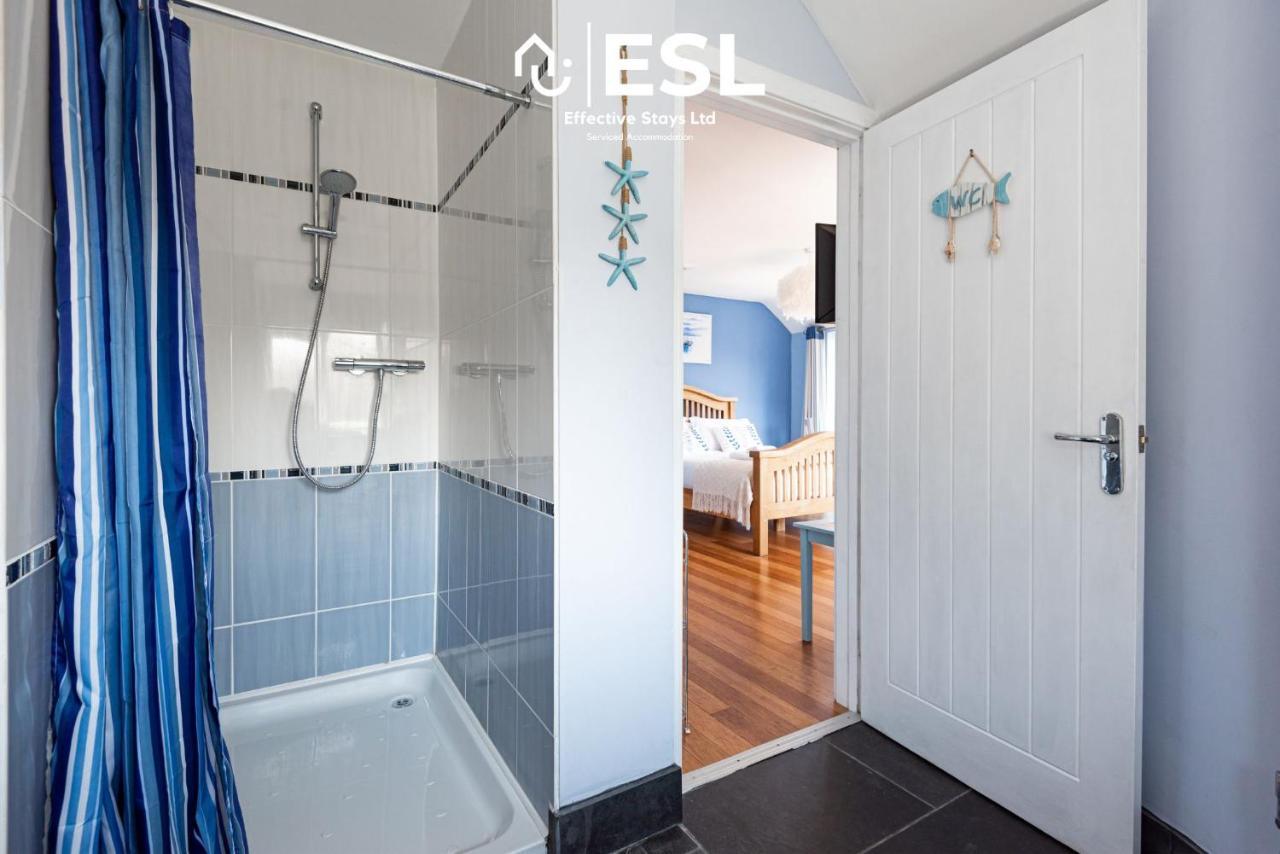 Beautiful En Suite 5 Bedroom Home With Sea Views 뉴키 외부 사진